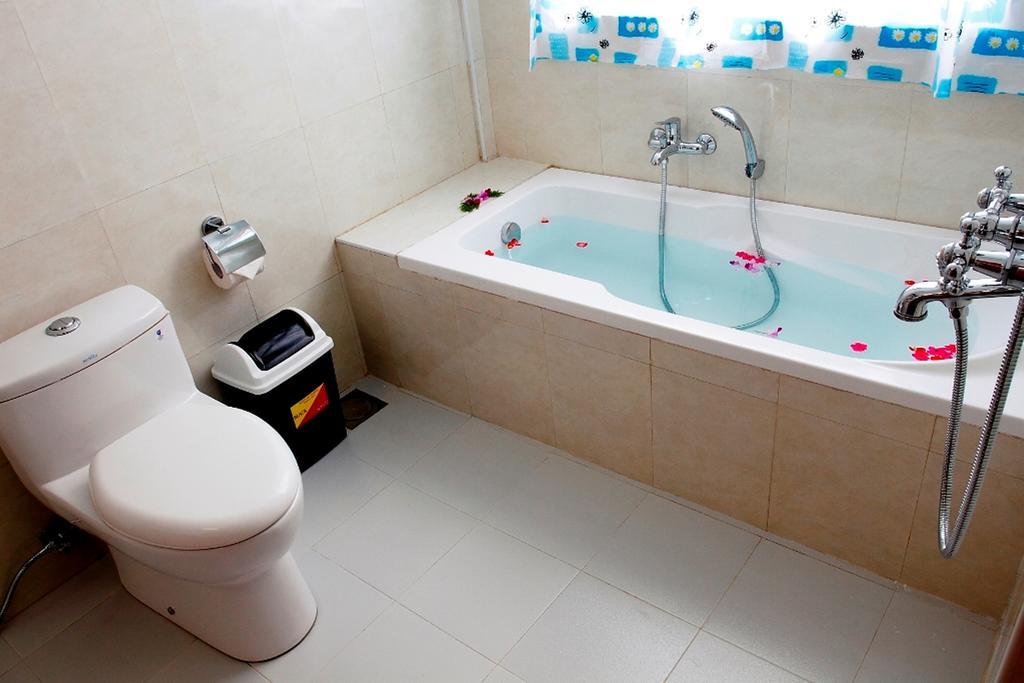 Inle Lotus Hotel Nyaung Shwe Oda fotoğraf