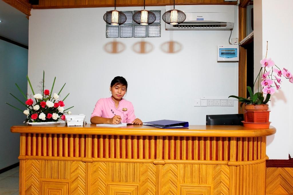Inle Lotus Hotel Nyaung Shwe Dış mekan fotoğraf