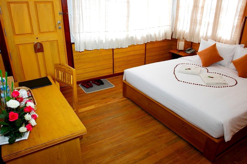 Inle Lotus Hotel Nyaung Shwe Dış mekan fotoğraf