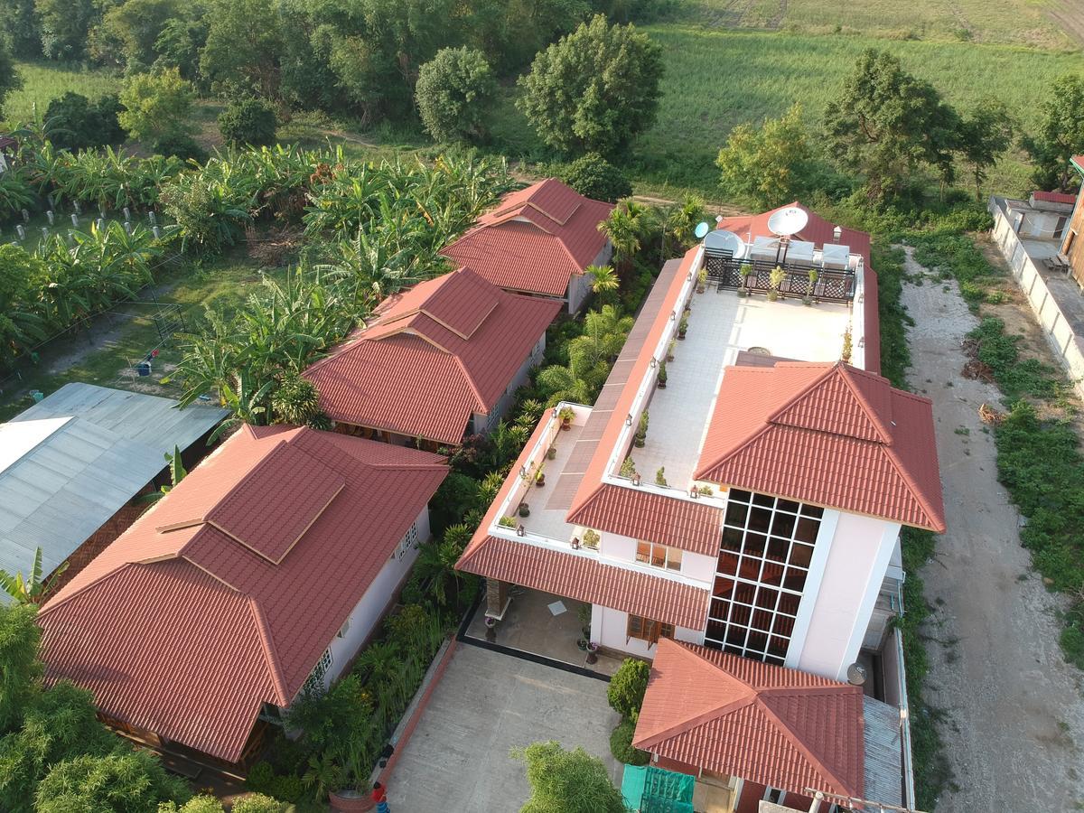 Inle Lotus Hotel Nyaung Shwe Dış mekan fotoğraf