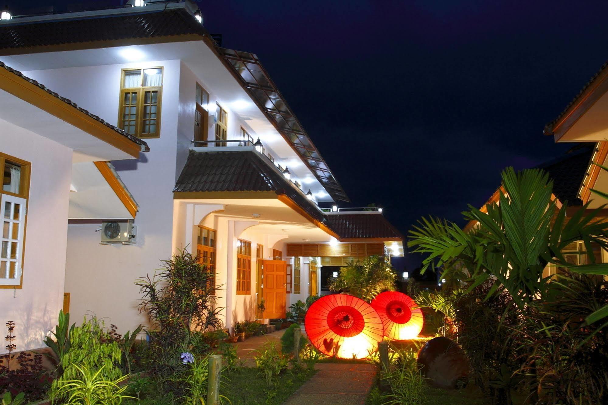 Inle Lotus Hotel Nyaung Shwe Dış mekan fotoğraf